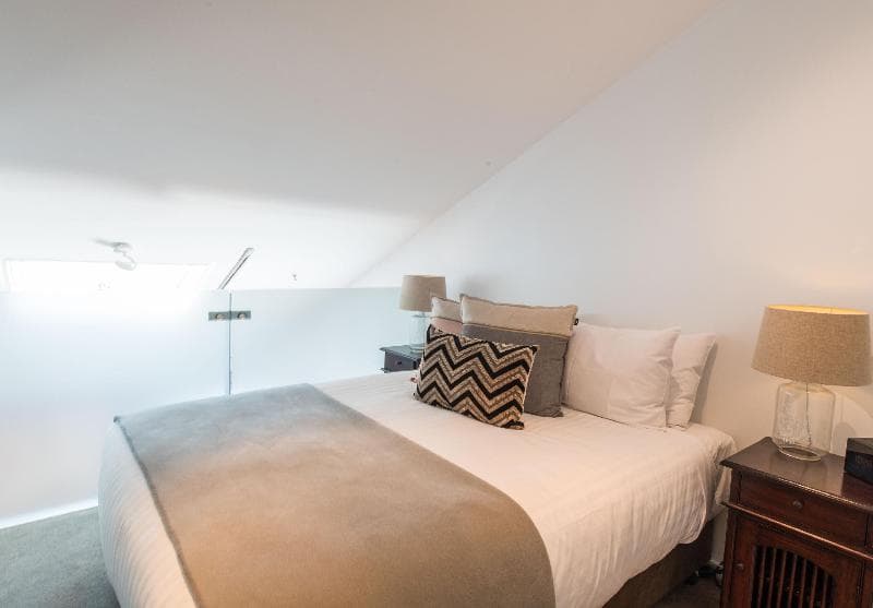Sullivans Cove Apartments 3