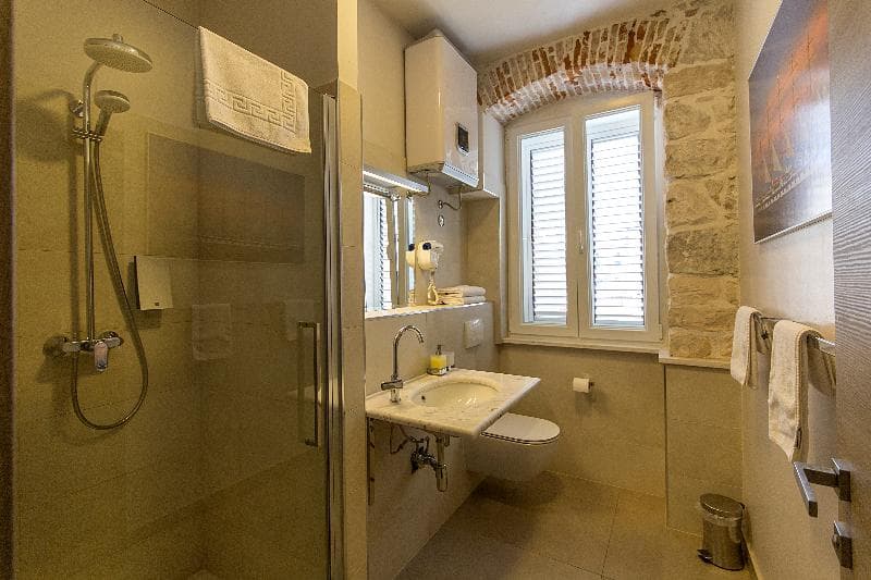 Tifani Luxury Rooms 5