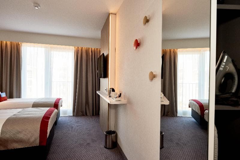 Holiday Inn Express Amsterdam-City Hall 2