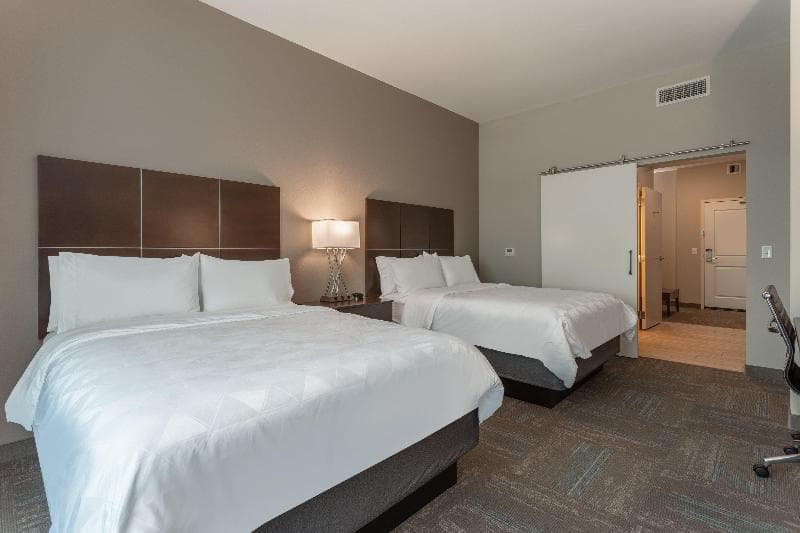 Holiday Inn And Suites Jefferson City 4
