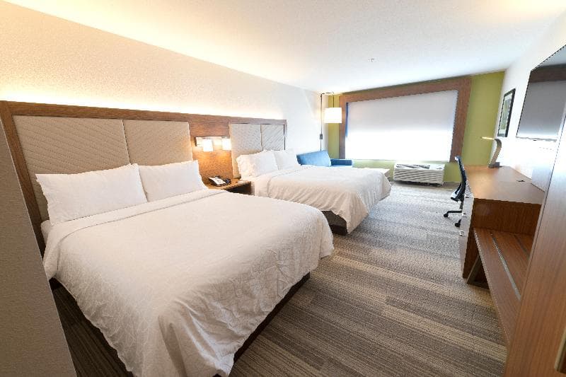 Holiday Inn Express & Suites Millersburg 4