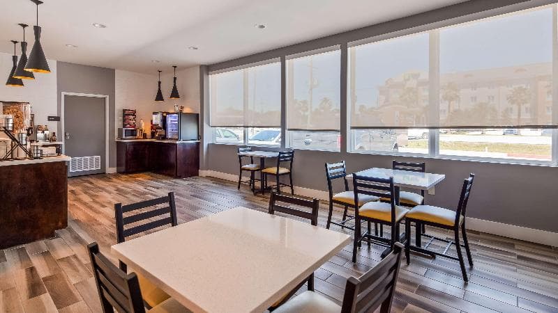 Holiday Inn Gonzales 5
