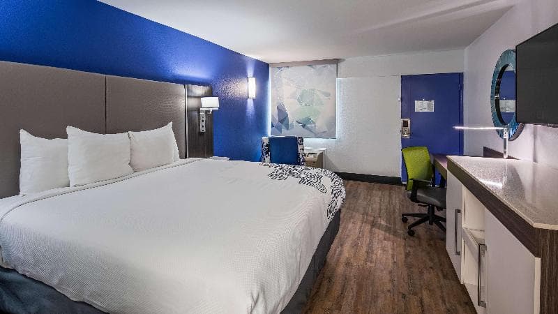 Surestay Plus Hotel By Best Western Sacramento Cal Expo 3