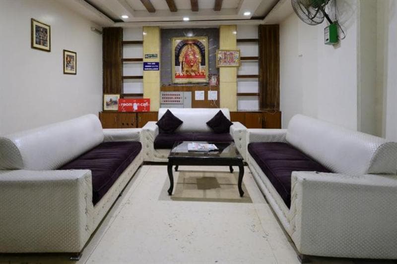Hotel Sai Dham International 4