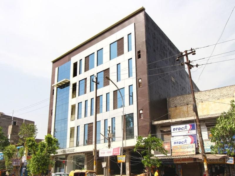 Hotel Noida International 3