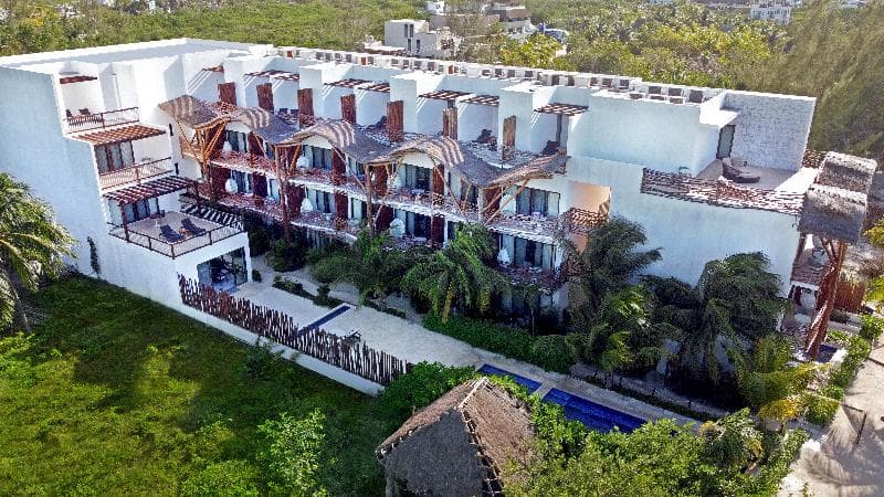 Mystique Holbox 3