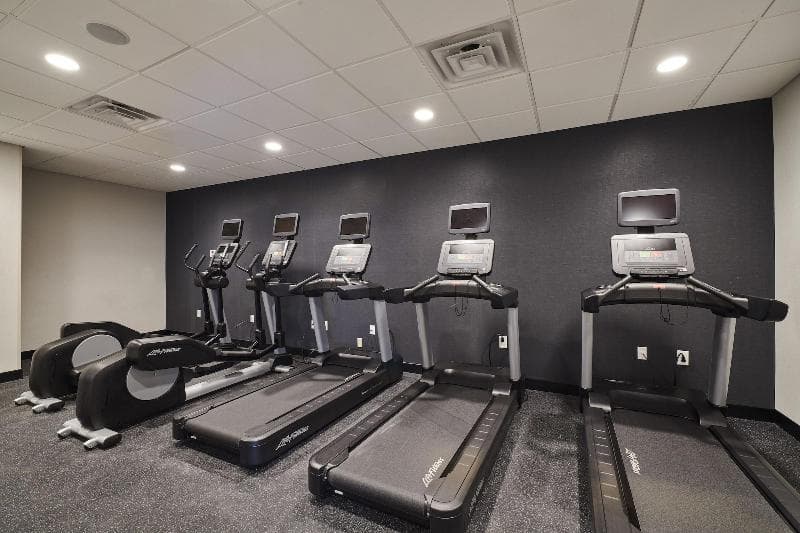 Four Points By Sheraton Cleveland-Eastlake 2