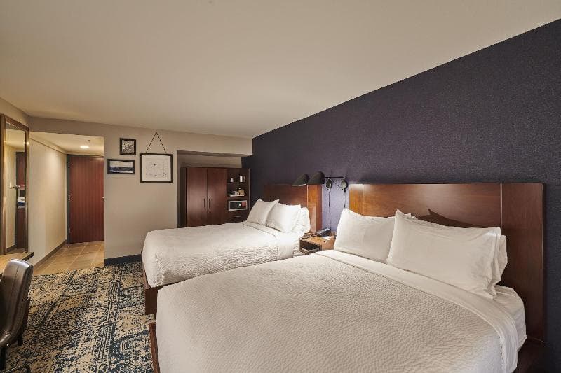 Four Points By Sheraton Cleveland-Eastlake 4