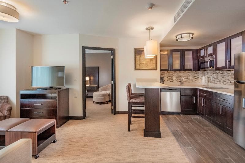 Staybridge Suites Saltillo 5