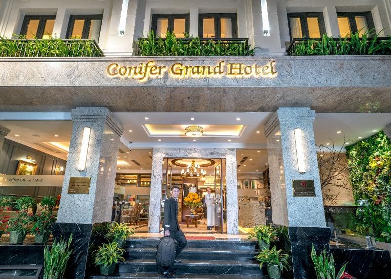 Conifer Grand Hotel photo 1