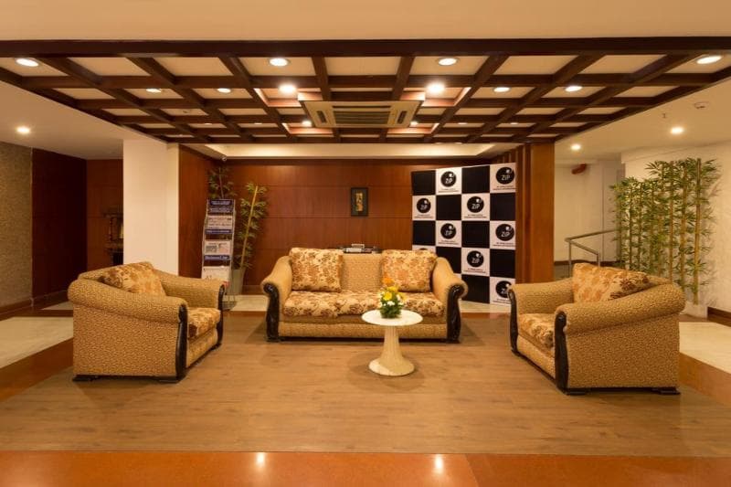 Hotel Mangala International main