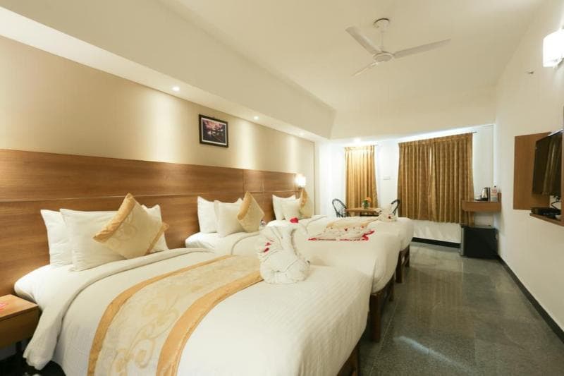 Hotel Mangala International 4