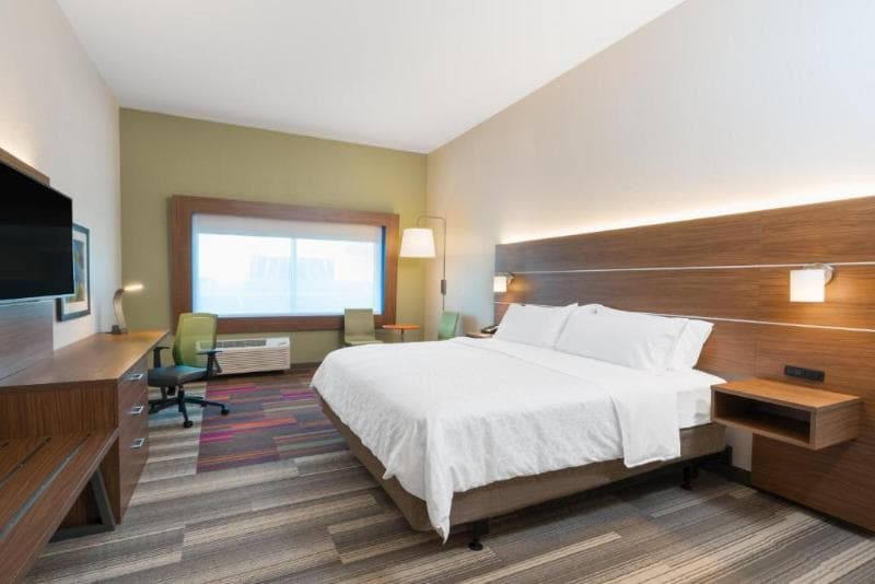 Holiday Inn Express & Suites Lake Havasu - London Bridge 3
