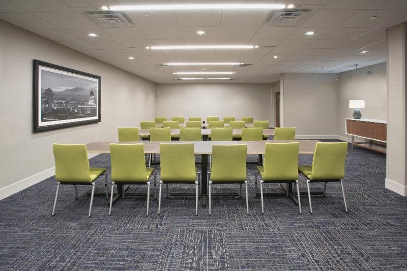 Holiday Inn Express Mccook photo 1