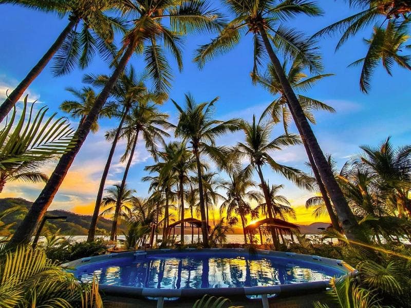 Isla Chiquita Glamping Hotel 3