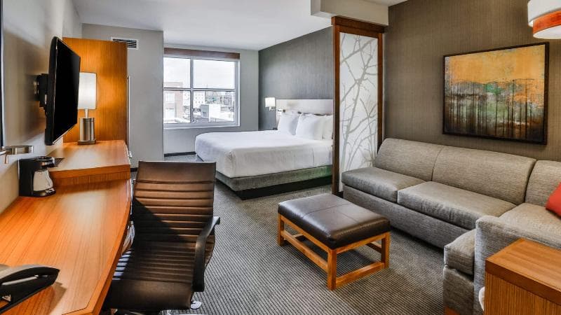 Hyatt Place Greenville Downtown 5