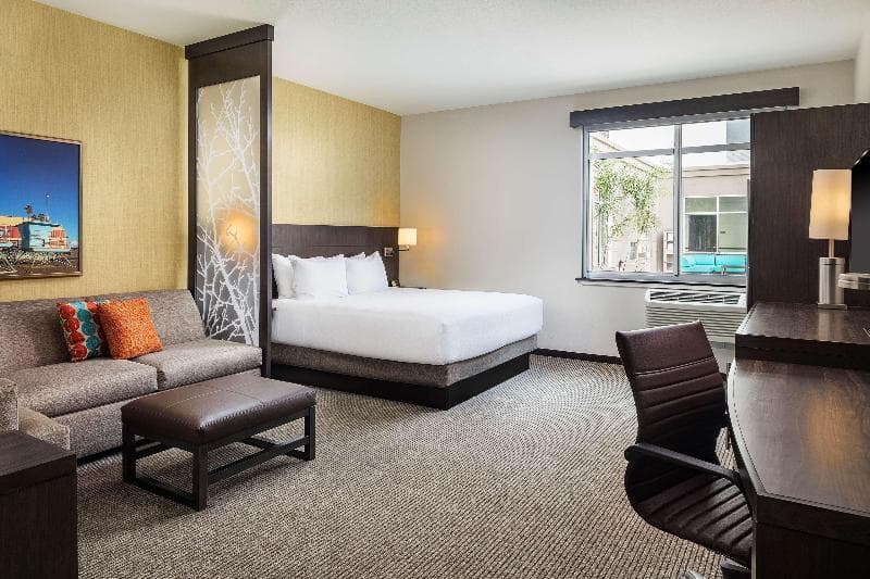 Hyatt Place Santa Cruz 4