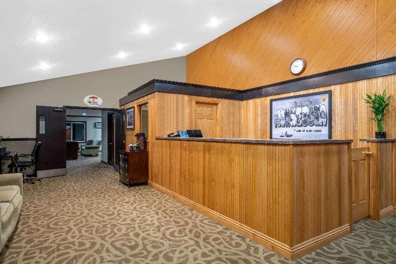 Super 8 By Wyndham Glenwood 5