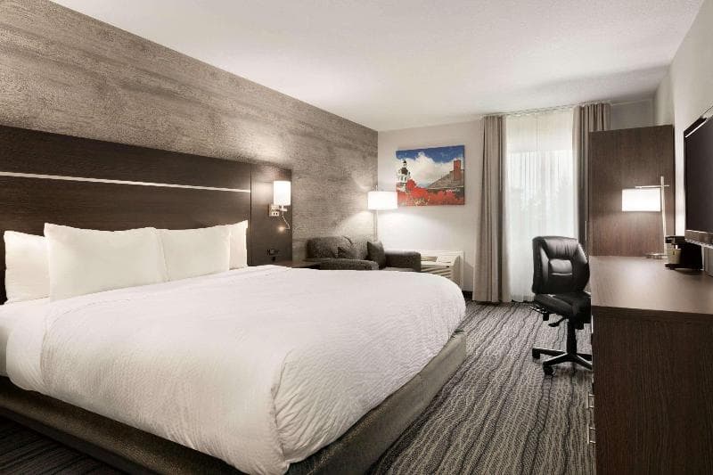 Days Inn By Wyndham Kingston 3