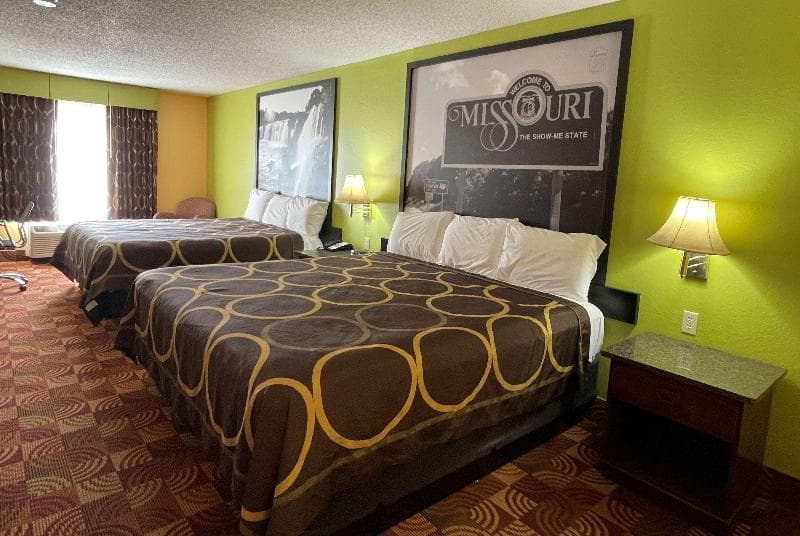 Super 8 By Wyndham Lake Of The Ozarks 5