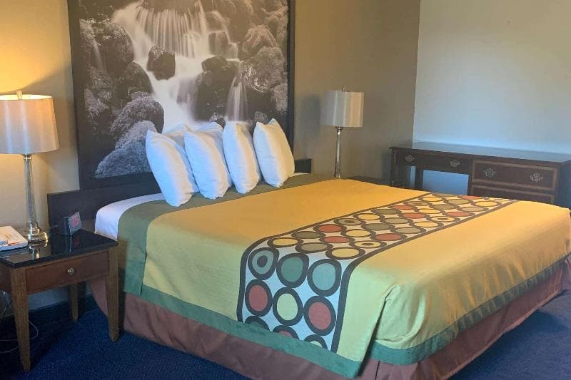 Super 8 By Wyndham Seatac Airport 5