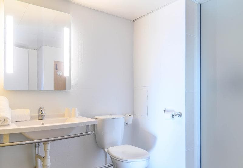B&B Hôtel Nîmes Centre Arènes 4