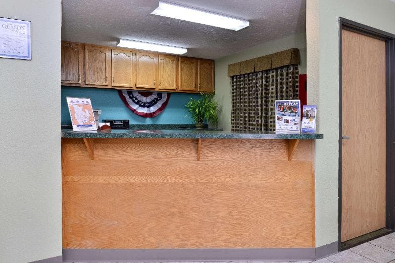 Americas Best Value Inn Seymour 4