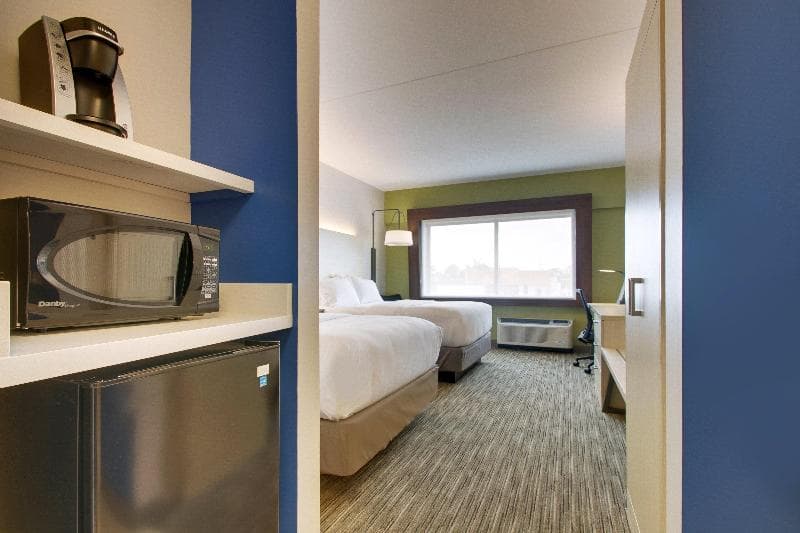 Holiday Inn Express And Suites-Elizabethtown North 5