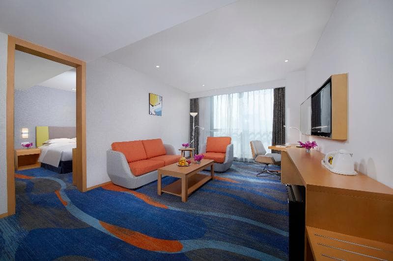 Holiday Inn Express Zhengzhou Zhengdong photo 1