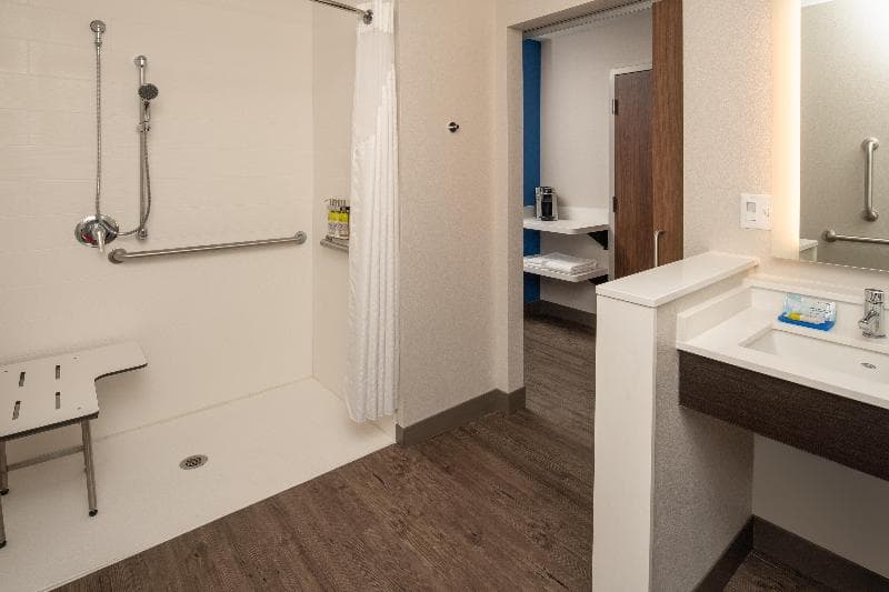 Holiday Inn Express & Suites Camas - Vancouver photo 1