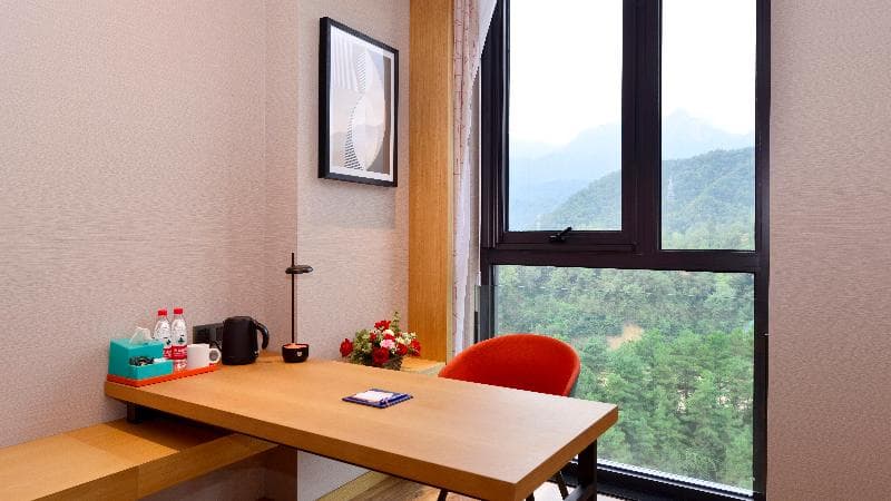 Holiday Inn Express Luanchuan photo 1
