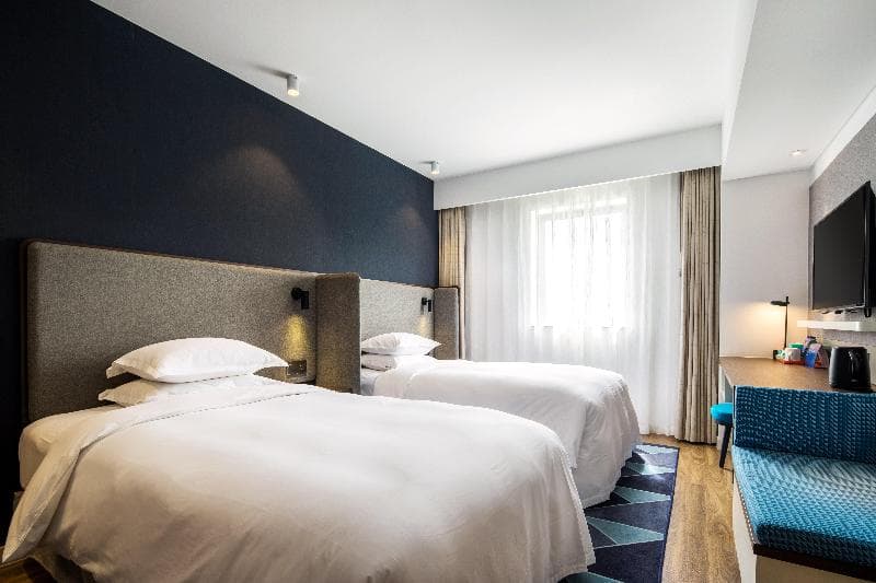 Holiday Inn Express Shaoxing Paojiang photo 1