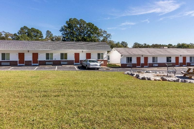 Rodeway Inn And Suites Seneca 3