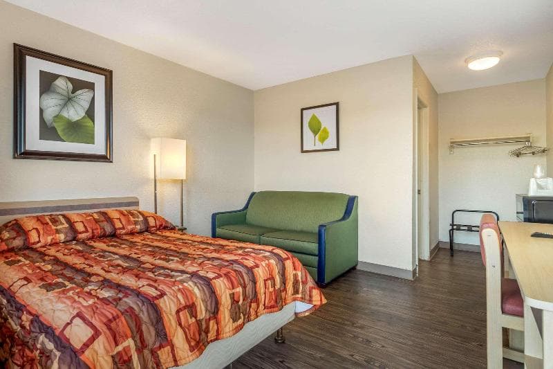 Rodeway Inn Hays Area