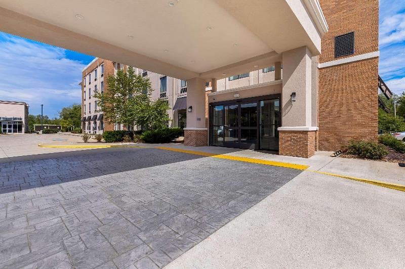 Comfort Suites 4