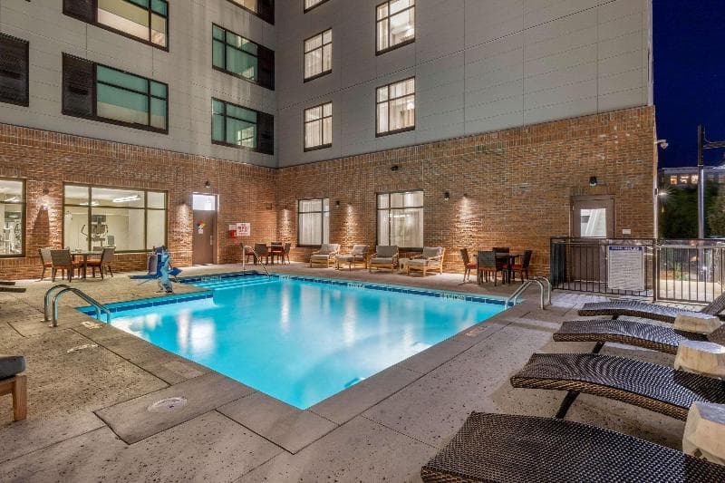 Cambria Hotel Charleston Riverview 2