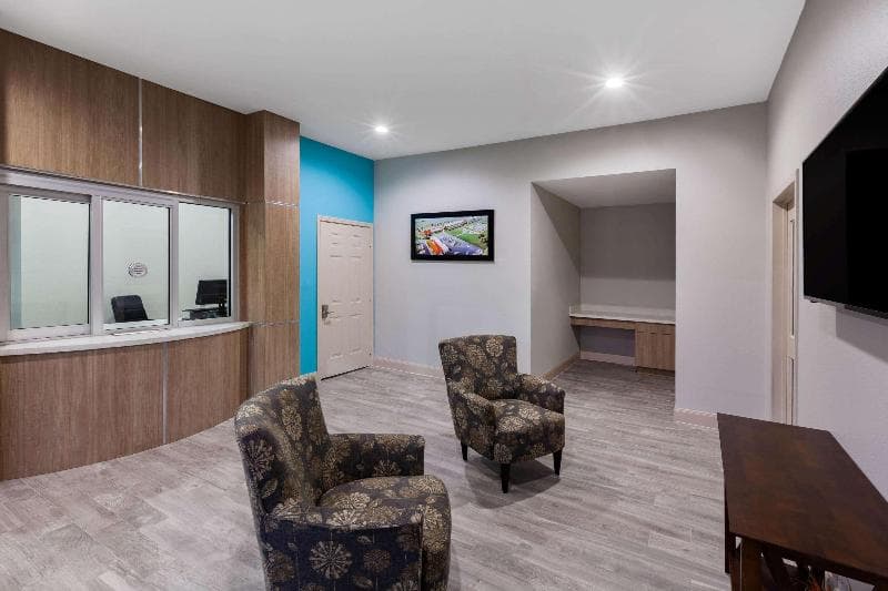 Americas Best Value Inn Houston Willowbrook 2