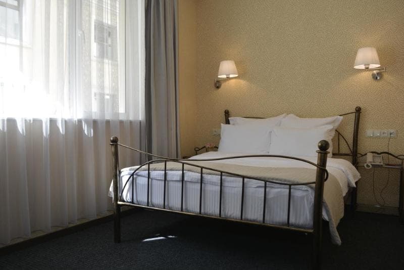 Redline Hotel 4