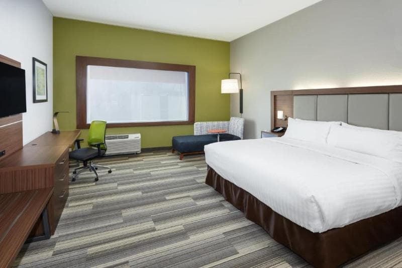 Holiday Inn Express & Suites Chicago North Shore - Niles 5