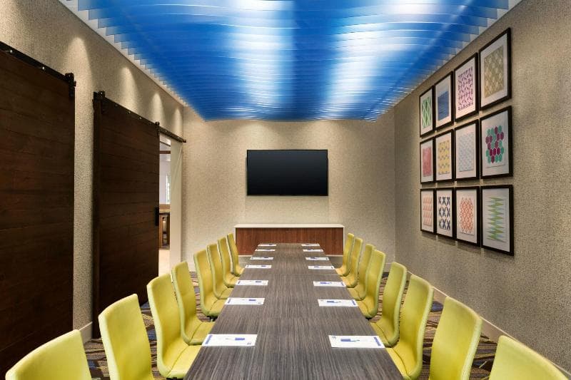 Holiday Inn Express & Suites Red Wing 4