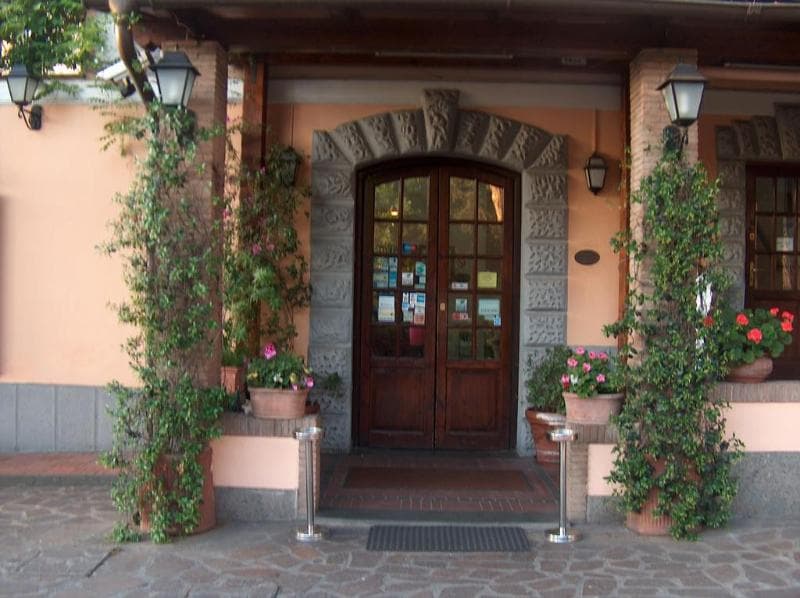 Hotel Ristorante Villa Icidia 4