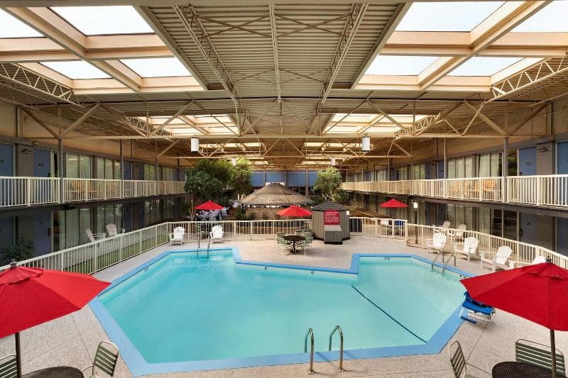 Ramada By Wyndham Clarion 2