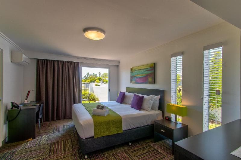 Mackay Oceanside Central Hotel 3