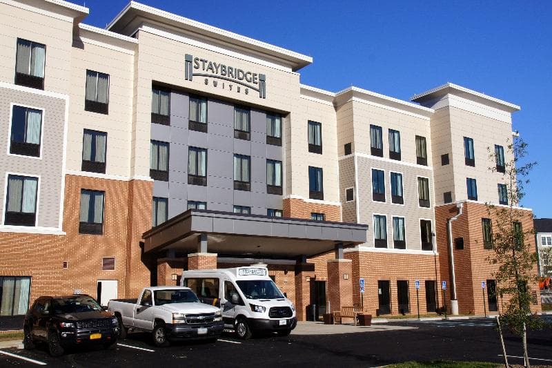 Staybridge Suites Charlottesville Airport 2