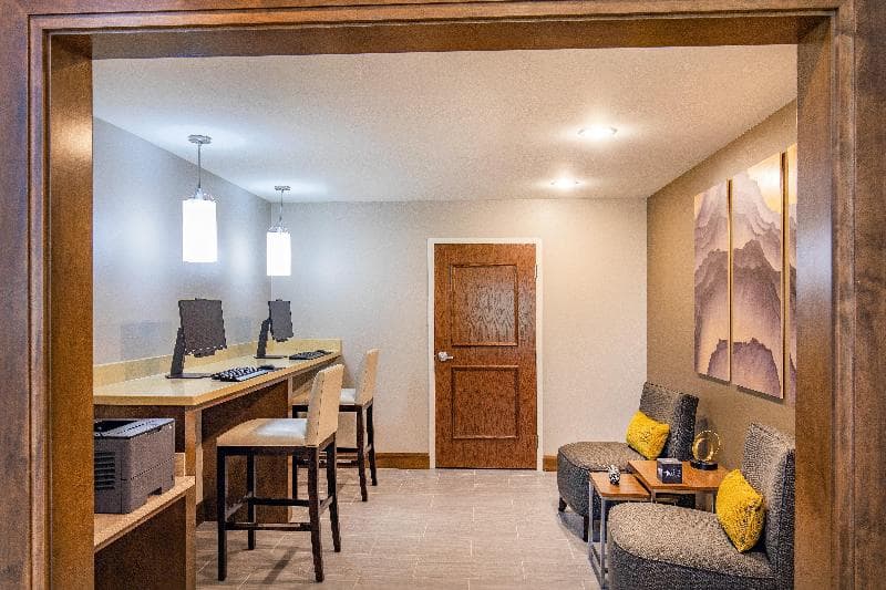 Staybridge Suites Charlottesville Airport 4
