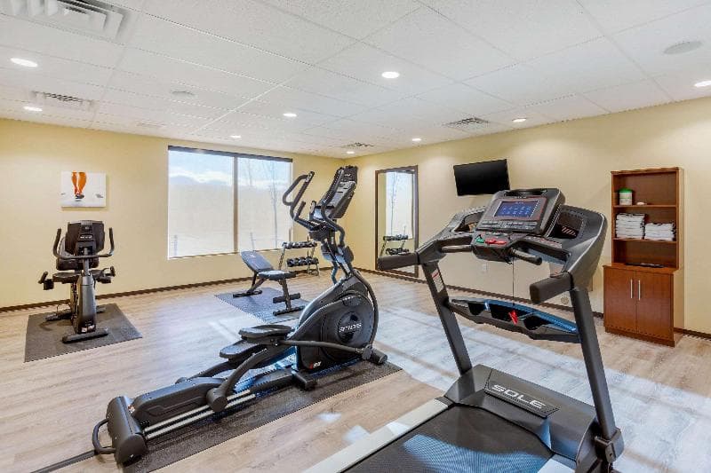 Comfort Suites Burlington Near I-5 photo 1
