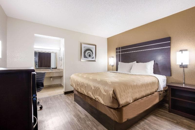 Quality Inn 5