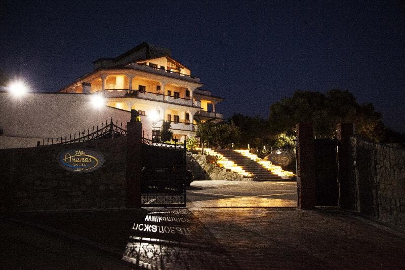 Arenas Hotel main