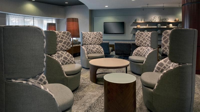 Courtyard By Marriott Lebanon 4