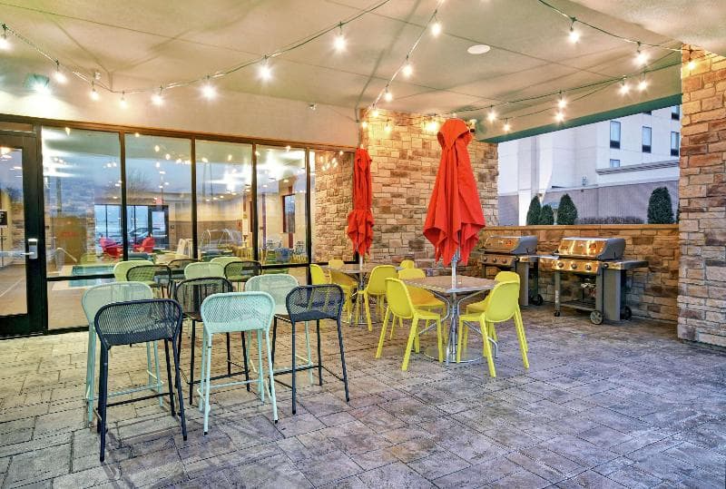 Home2 Suites by Hilton Beloit, WI 3